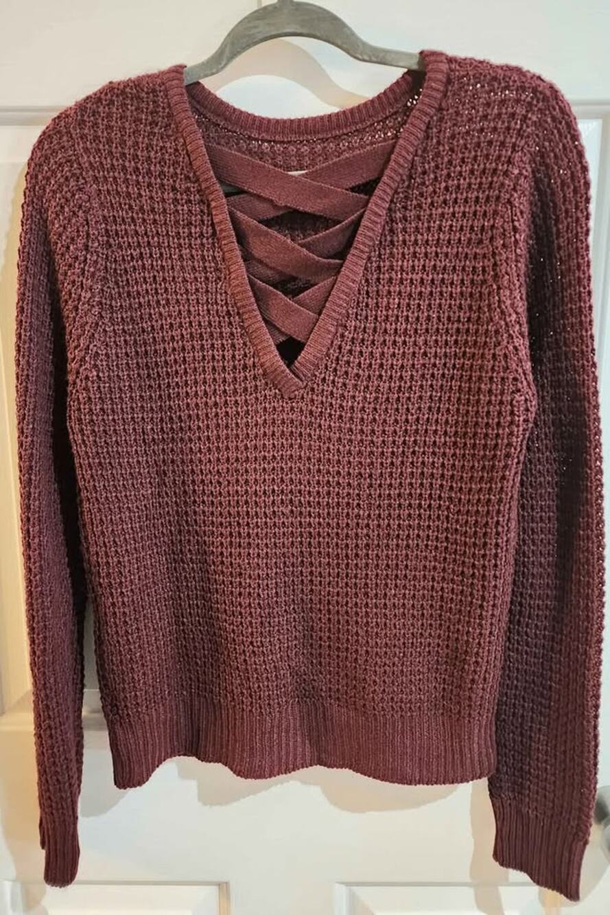 Women's Sz Large Long Sleeve Knit Sweater Burgundy.     #G01